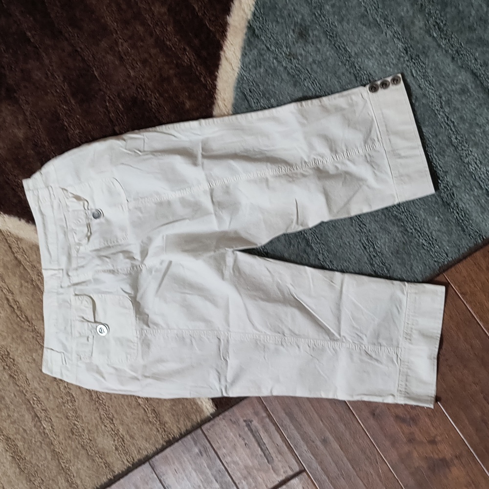 Chicos White Capris - image 2